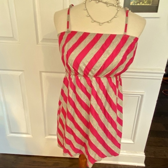 Motherhood Maternity Tops - NWT Motherhood Maternity Diagonal Striped Tank Top